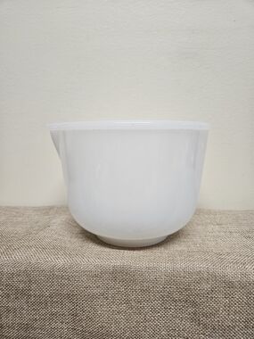 1950's Sunbeam Mixing Bowl with Pour Spout‎